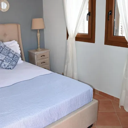 Goddesses 1 In Nies Lägenhet *