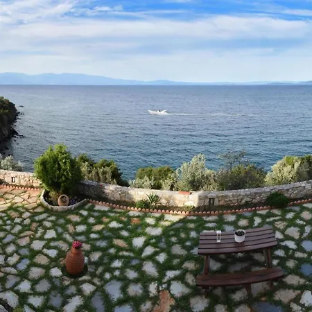 Goddesses 1 In Nies Sourpi